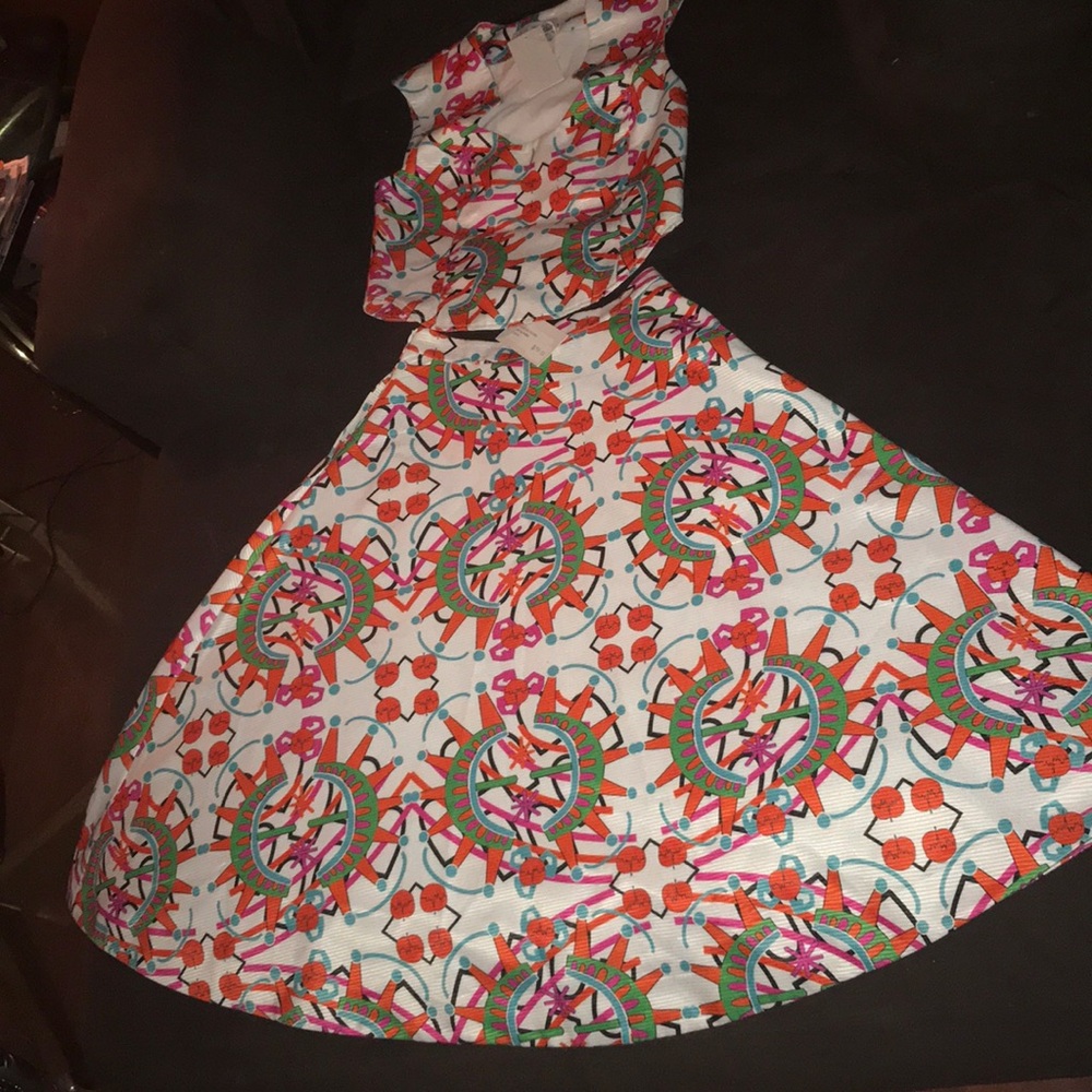 Pattern crop top and skirt Cord-odd